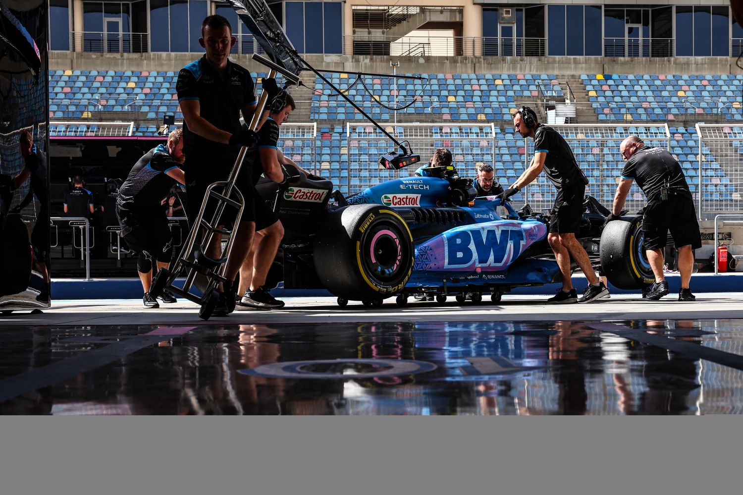 BWT_Alpine_F1_Team_©_James_Moy_Ltd (2)